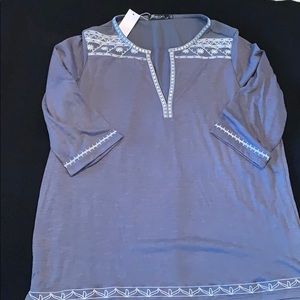 Gray three quarter sleeve